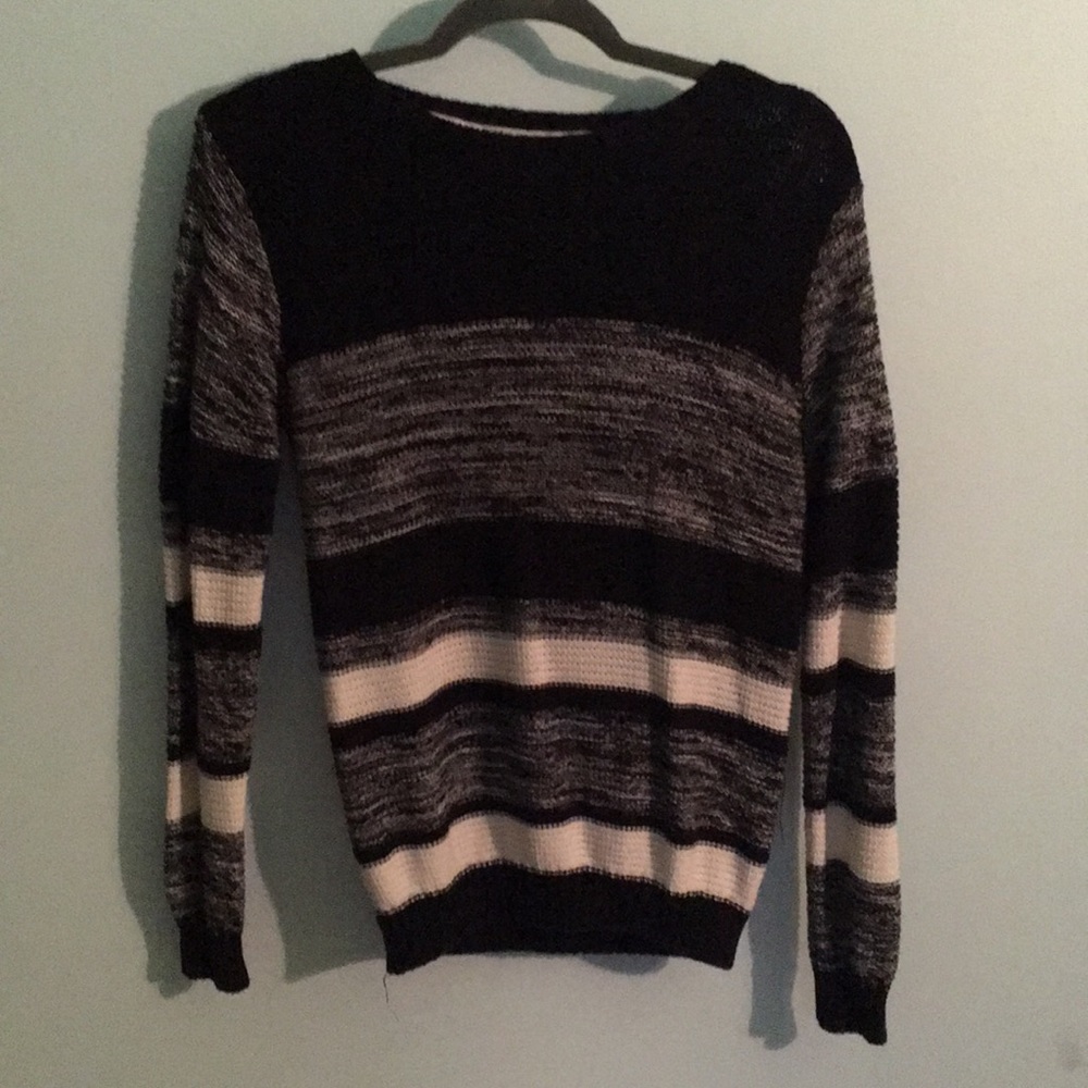 Forever 21 Black and White Chunky Sweater (Medium)